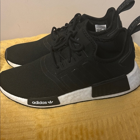 Adidas Men's Black and White Sneakers - Picture 3 of 6